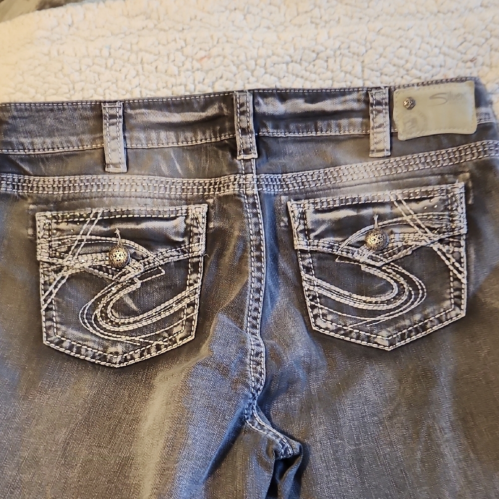 Silver Jeans Women's Distressed Gray Skinny Jeans - Picture 4 of 5
